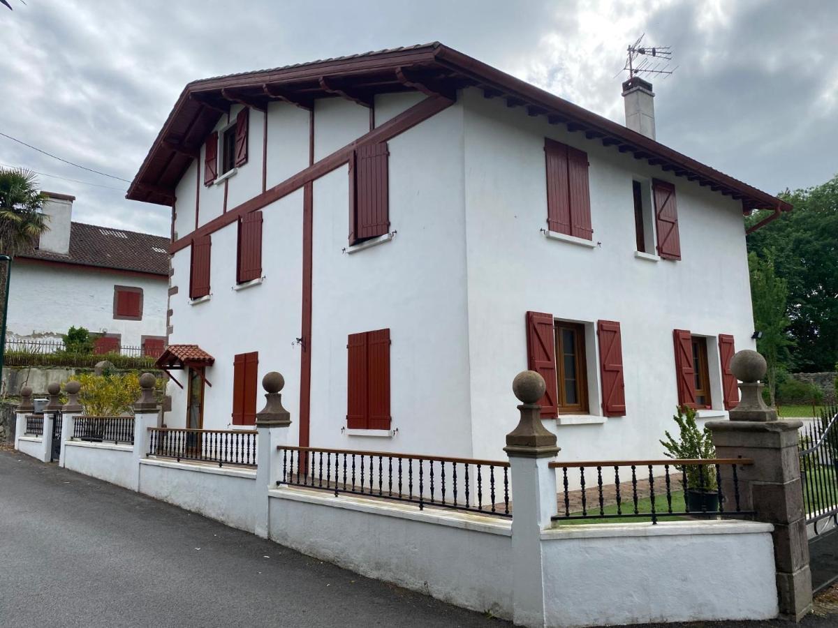 Uhart-Cize Maison Bernatenia المظهر الخارجي الصورة